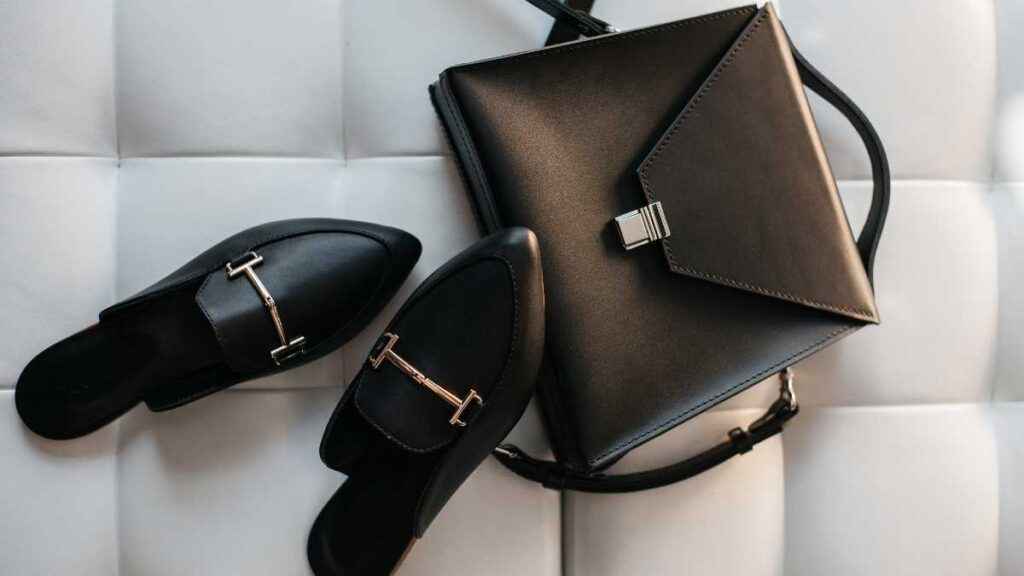 Acessórios de Couro: Dicas para Escolher a Bolsa que Completa Seu Look
